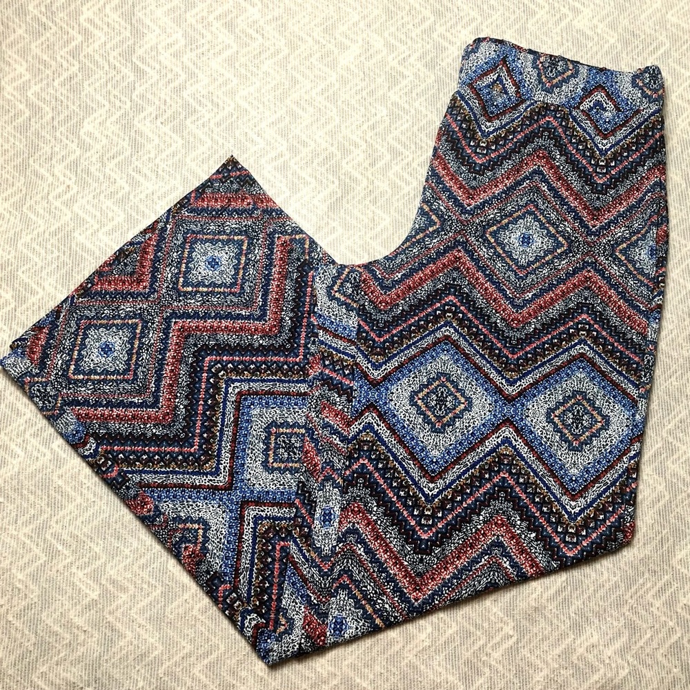 Funky Chevron Print Wide legged Pants Size Petite Large Lightweight Flowy 🏝